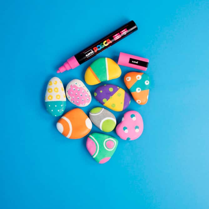 Uni Posca PC-5M Medium Tip Paint Marker Set - Image 4