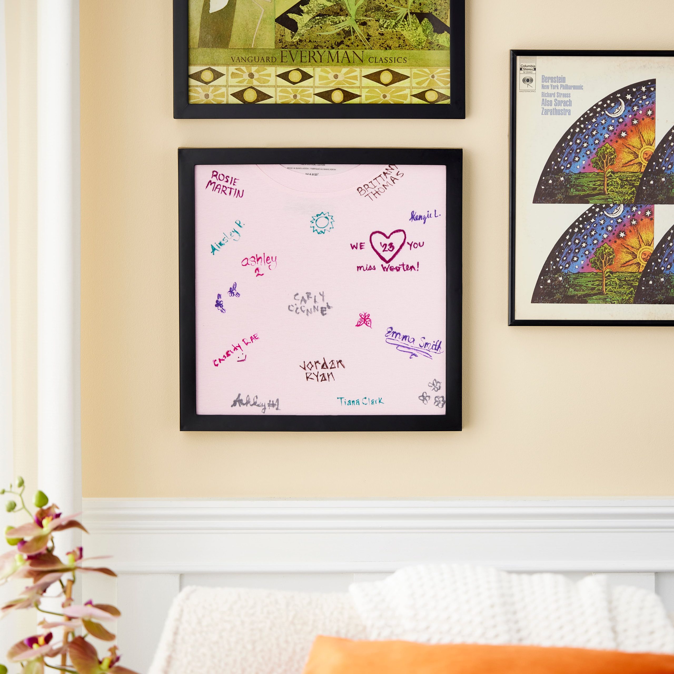 T-Shirt Display Frame by Studio Décor® - Image 2